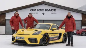 Porsche 718 Cayman GT4 RS eFuel - Foto - 14