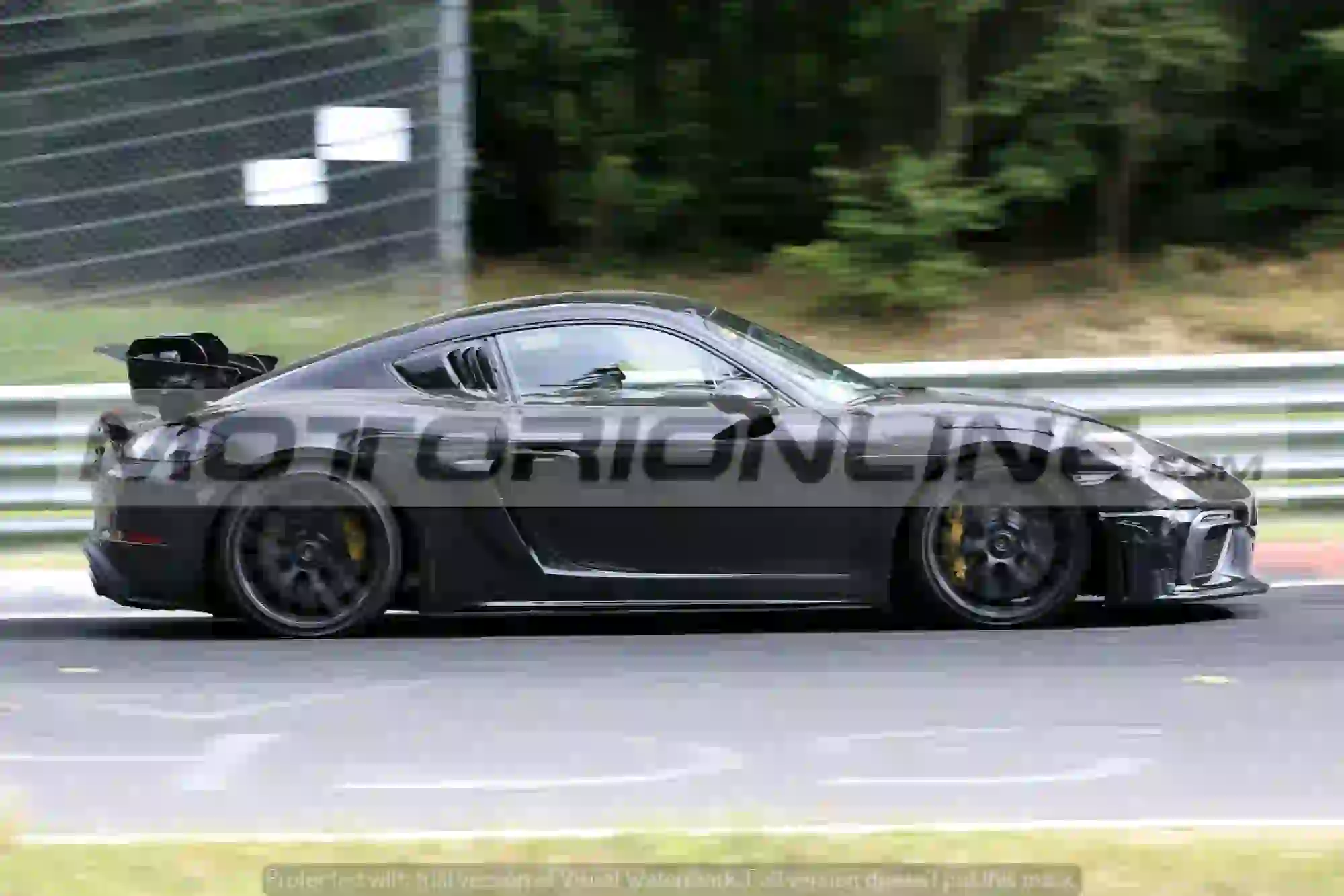 Porsche 718 Cayman GT4 RS - foto agosto - 7
