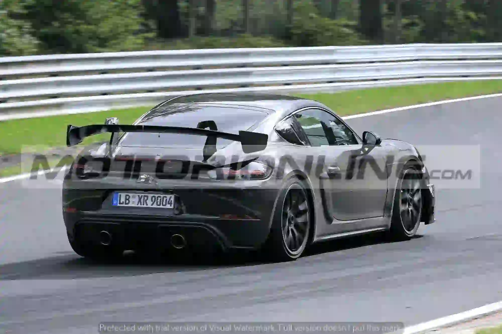 Porsche 718 Cayman GT4 RS - foto agosto - 9