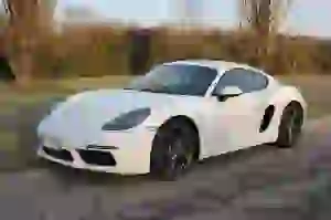 Porsche 718 Cayman: prova su strada 