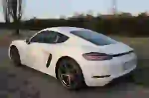 Porsche 718 Cayman: prova su strada 