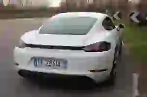 Porsche 718 Cayman: prova su strada 