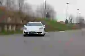 Porsche 718 Cayman: prova su strada 