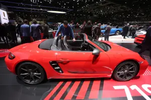 Porsche 718 Cayman T e 718 Boxster T - Salone di Ginevra 2019 - 9