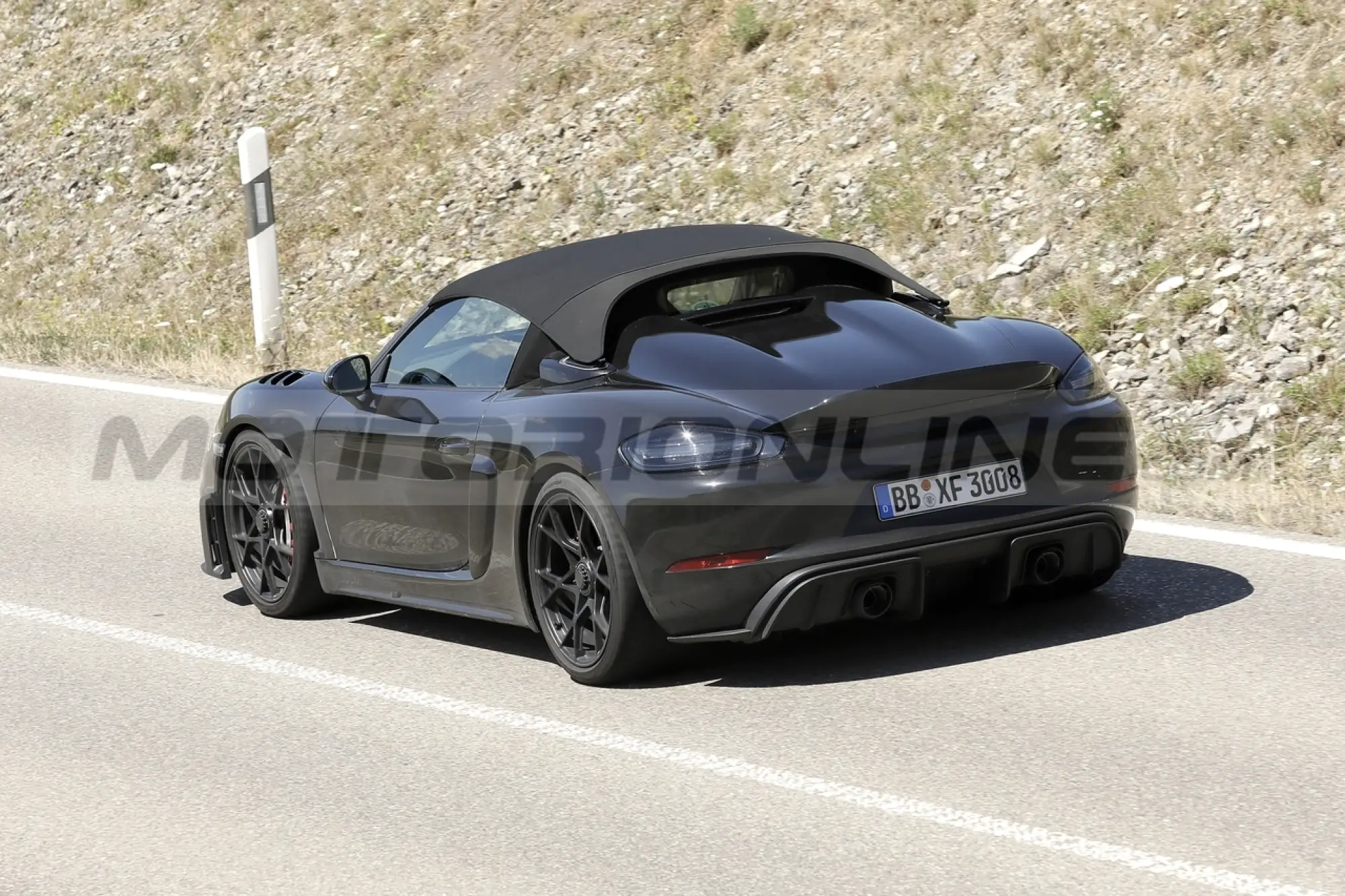 Porsche 718 Spyder RS - Foto Spia 04-08-2022 - 3
