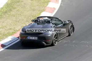 Porsche 718 Spyder RS - Foto spia 10-8-2022 - 8