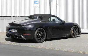 Porsche 718 Spyder RS - Foto spia 13-05-2022