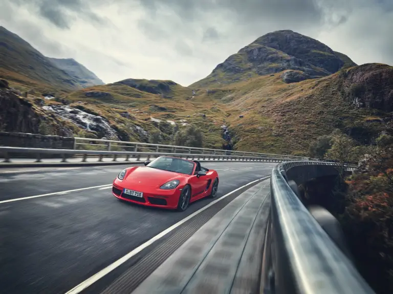 Porsche 718 T - Foto ufficiali - 8