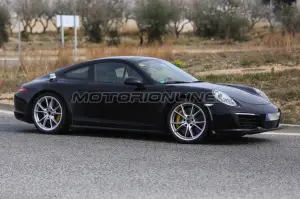 Porsche 911 MY 2018 muletto test - Foto spia 15-03-2016 - 4