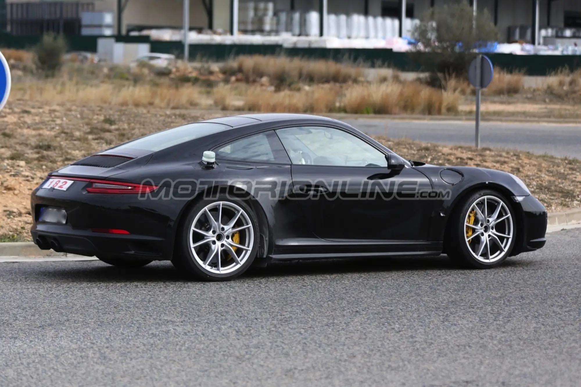Porsche 911 MY 2018 muletto test - Foto spia 15-03-2016 - 6