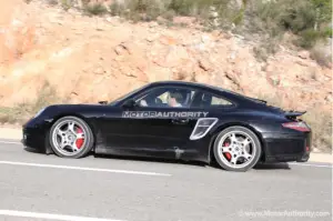 Porsche 911 2012 - Spy shots 19-01-2011 - 11