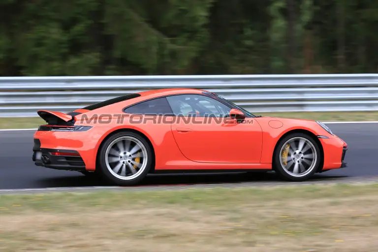 Porsche 911 992 foto spia 6 settembre 2018 - 13