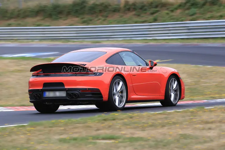 Porsche 911 992 foto spia 6 settembre 2018 - 16