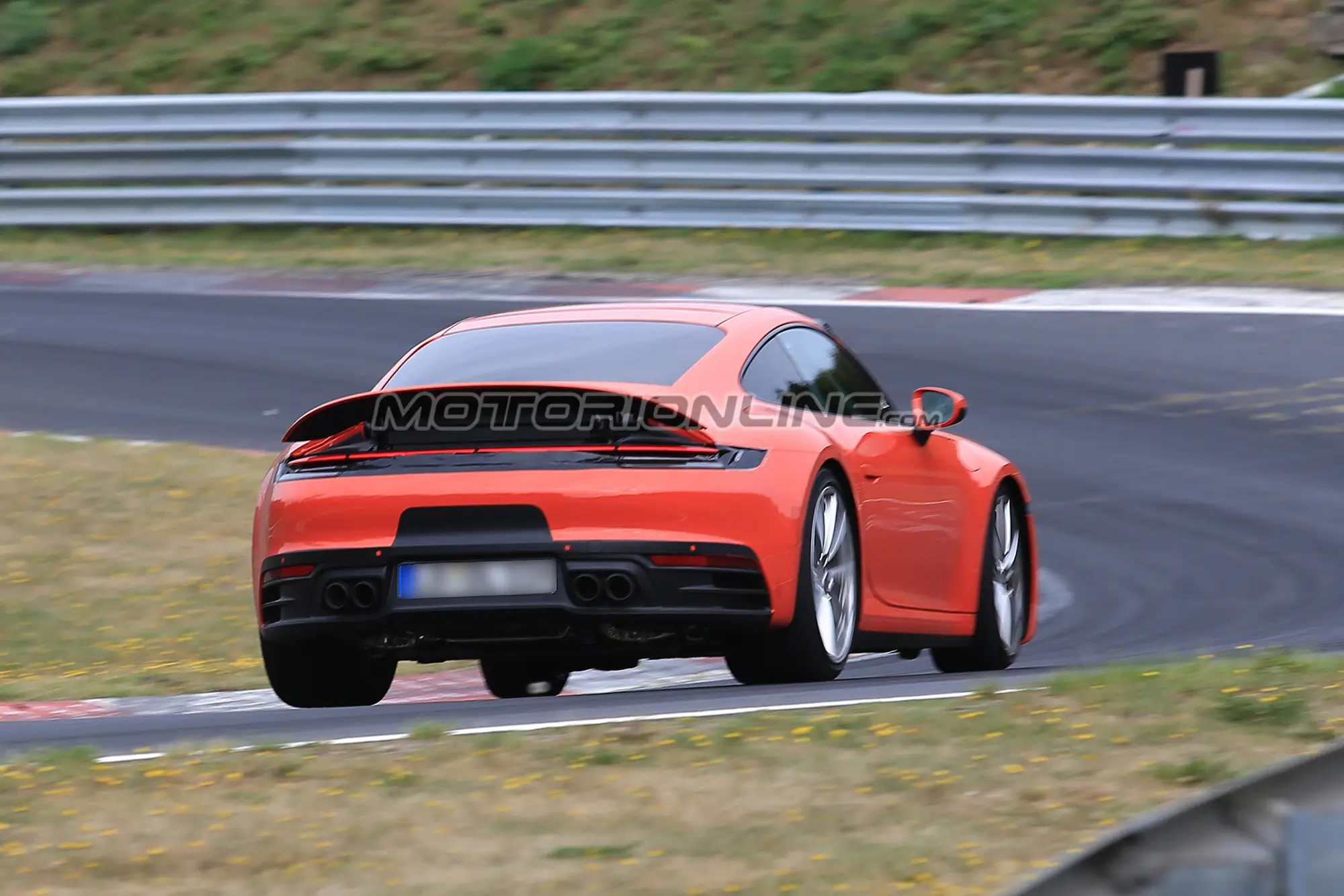 Porsche 911 992 foto spia 6 settembre 2018 - 17