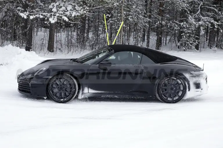 Porsche 911 Cabrio 2023 - Foto Spia 09-02-2022 - 10