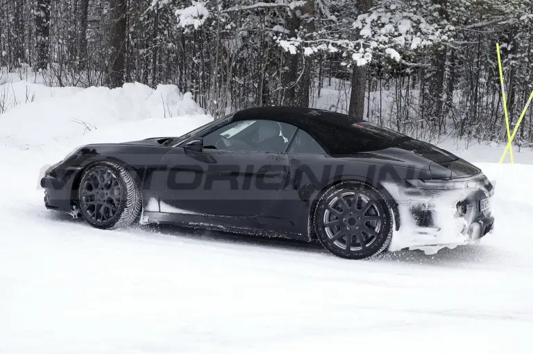 Porsche 911 Cabrio 2023 - Foto Spia 09-02-2022 - 12