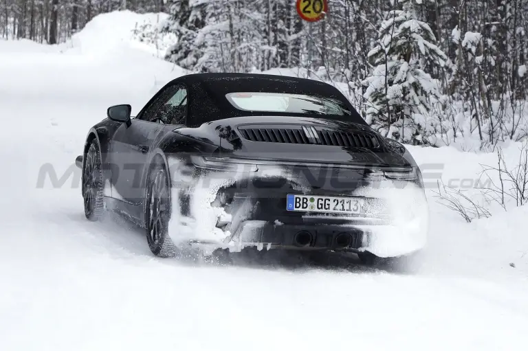Porsche 911 Cabrio 2023 - Foto Spia 09-02-2022 - 4