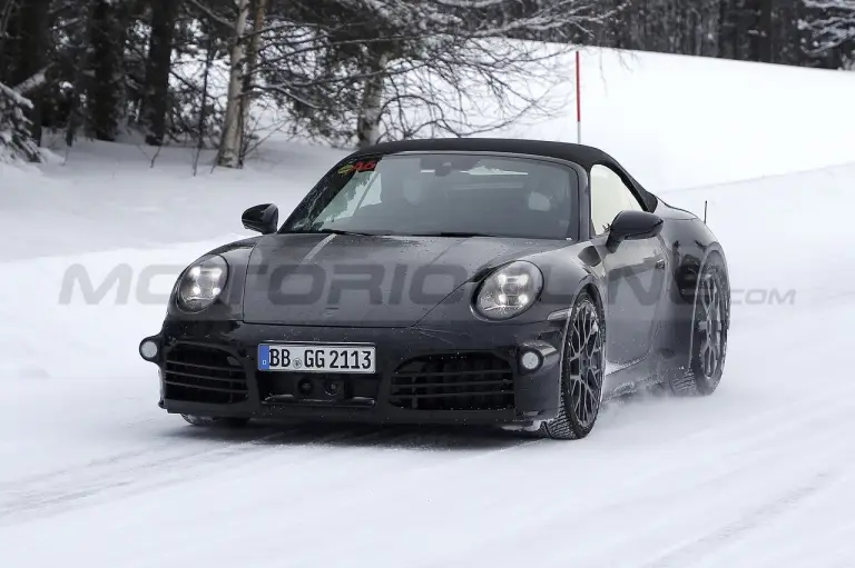 Porsche 911 Cabrio 2023 - Foto Spia 09-02-2022 - 13