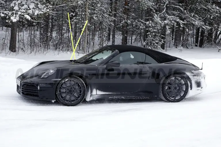 Porsche 911 Cabrio 2023 - Foto Spia 09-02-2022 - 8