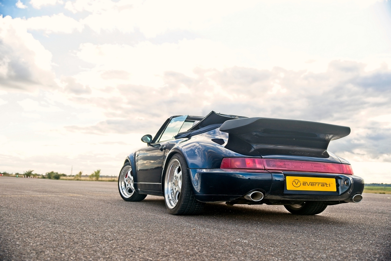 Porsche 911 Cabriolet 964 by Everrati - Foto