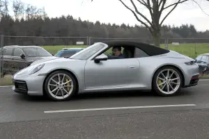 Porsche 911 Cabriolet foto spia 13 dicembre 2018 - 5