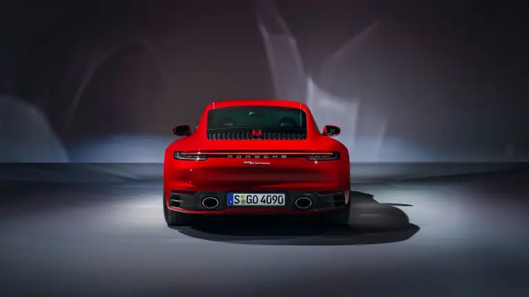 Porsche 911 Carrera 2020 - 11