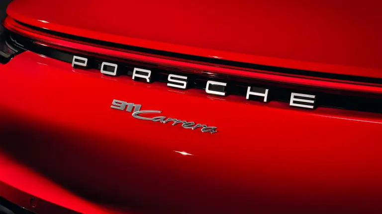 Porsche 911 Carrera 2020 - 12