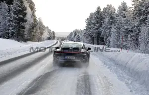 Porsche 911 Carrera 2023 - Foto spia 04-02-2022 - 17