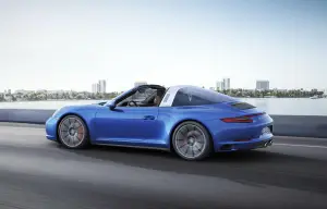 Porsche 911 Carrera 4 e Targa 4 - 8