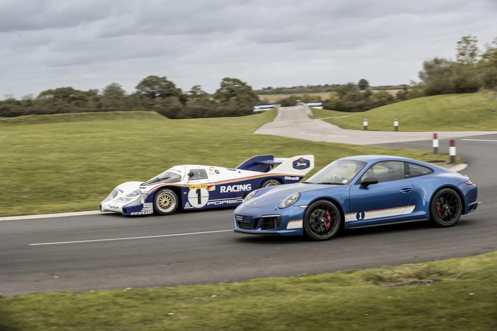 Porsche 911 Carrera 4 GTS British Legends Edition - 20