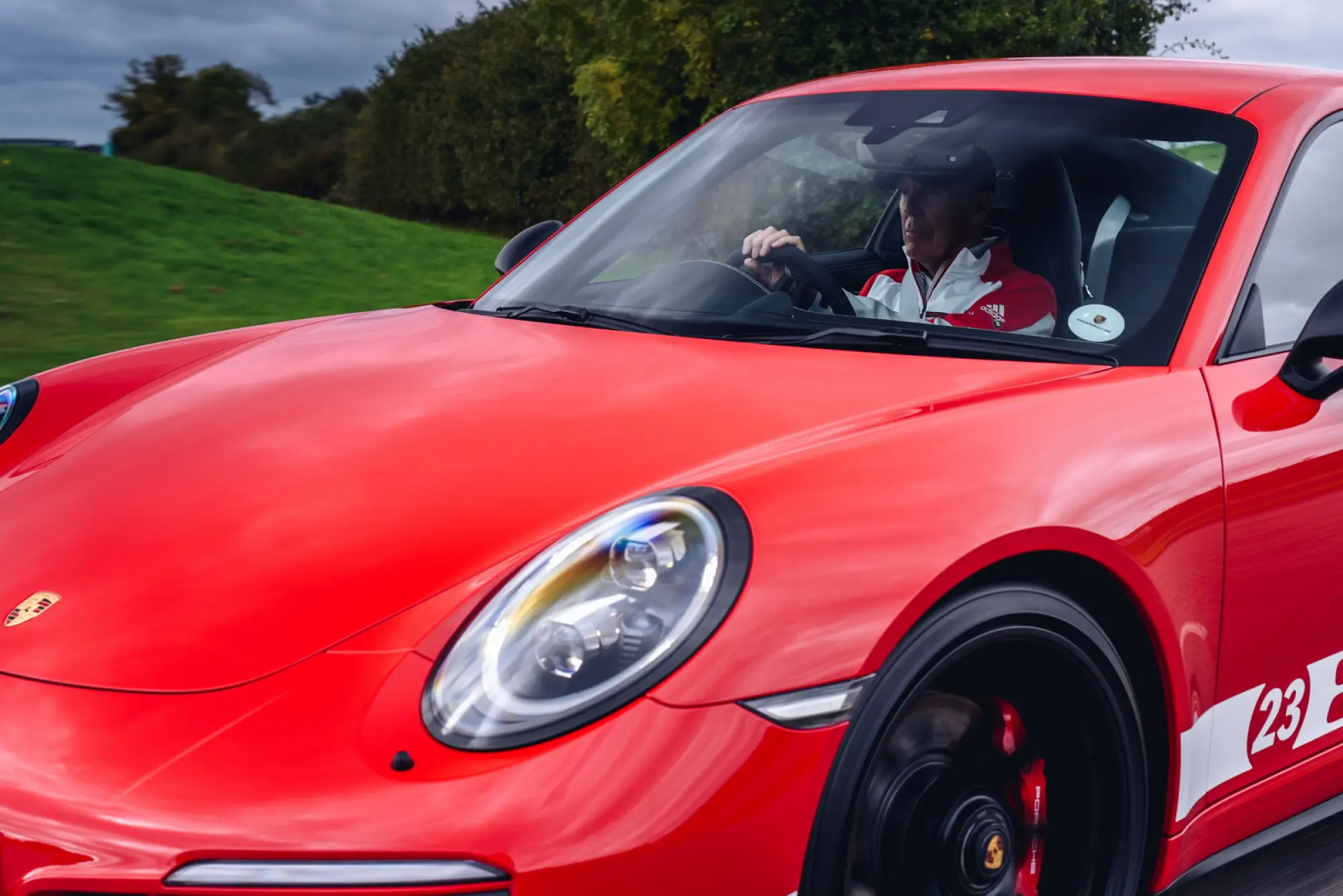 Porsche 911 Carrera 4 GTS British Legends Edition - 2