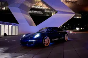 Porsche 911 Carrera 4S - Versione speciale 5 milioni di fan su Facebook