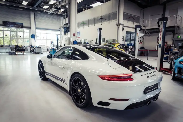 Porsche 911 Carrera S Endurance Racing Edition  - 1