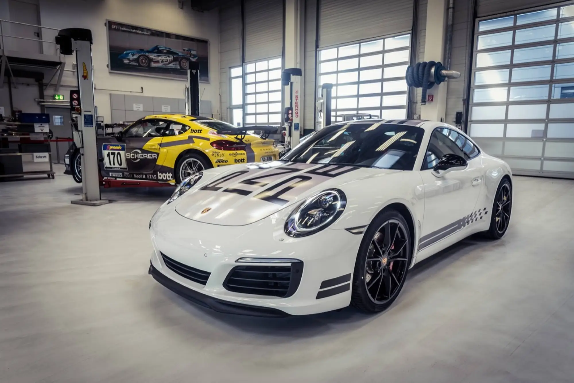 Porsche 911 Carrera S Endurance Racing Edition  - 2