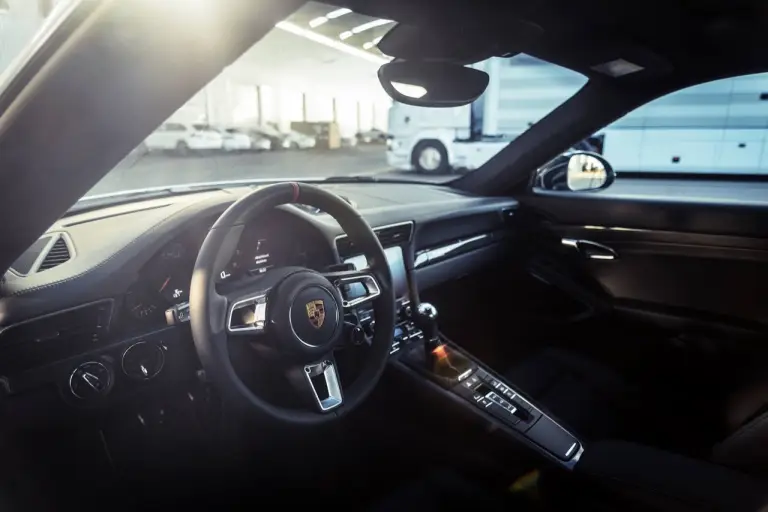 Porsche 911 Carrera S Endurance Racing Edition  - 6
