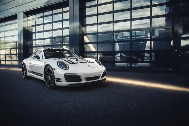 Porsche 911 Carrera S Endurance Racing Edition  - 8