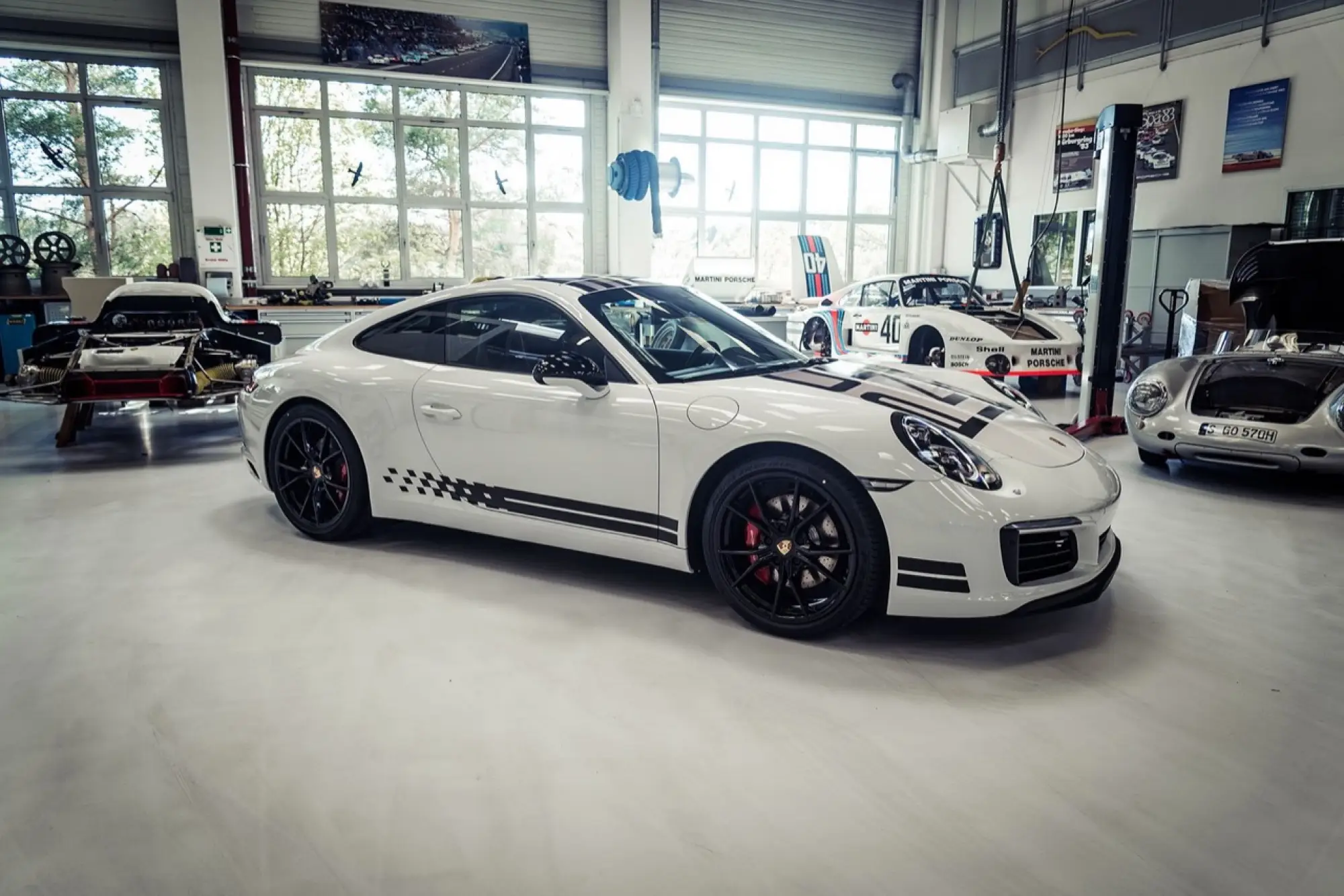 Porsche 911 Carrera S Endurance Racing Edition  - 10