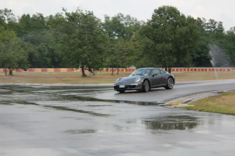 Porsche 911 Carrera S - Prova su strada e su pista Pirelli - 51