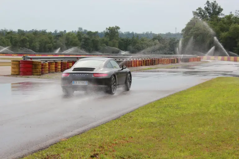 Porsche 911 Carrera S - Prova su strada e su pista Pirelli - 56