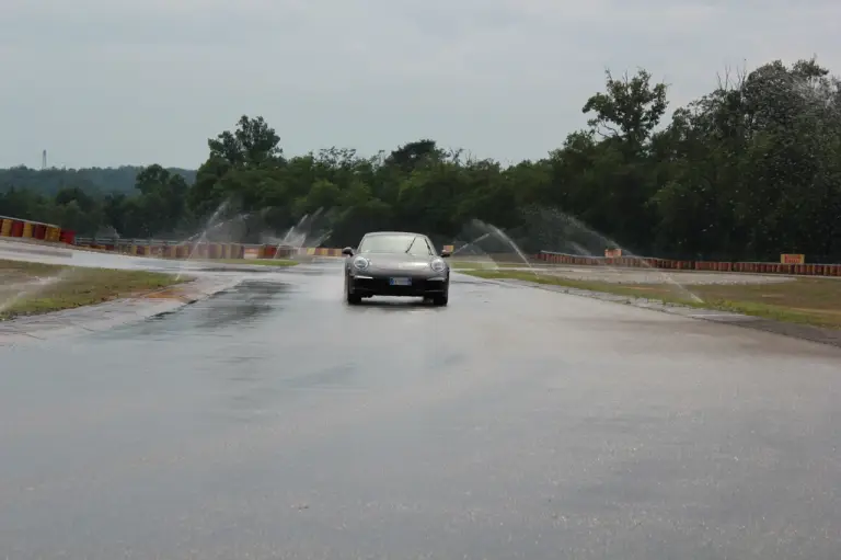 Porsche 911 Carrera S - Prova su strada e su pista Pirelli - 74