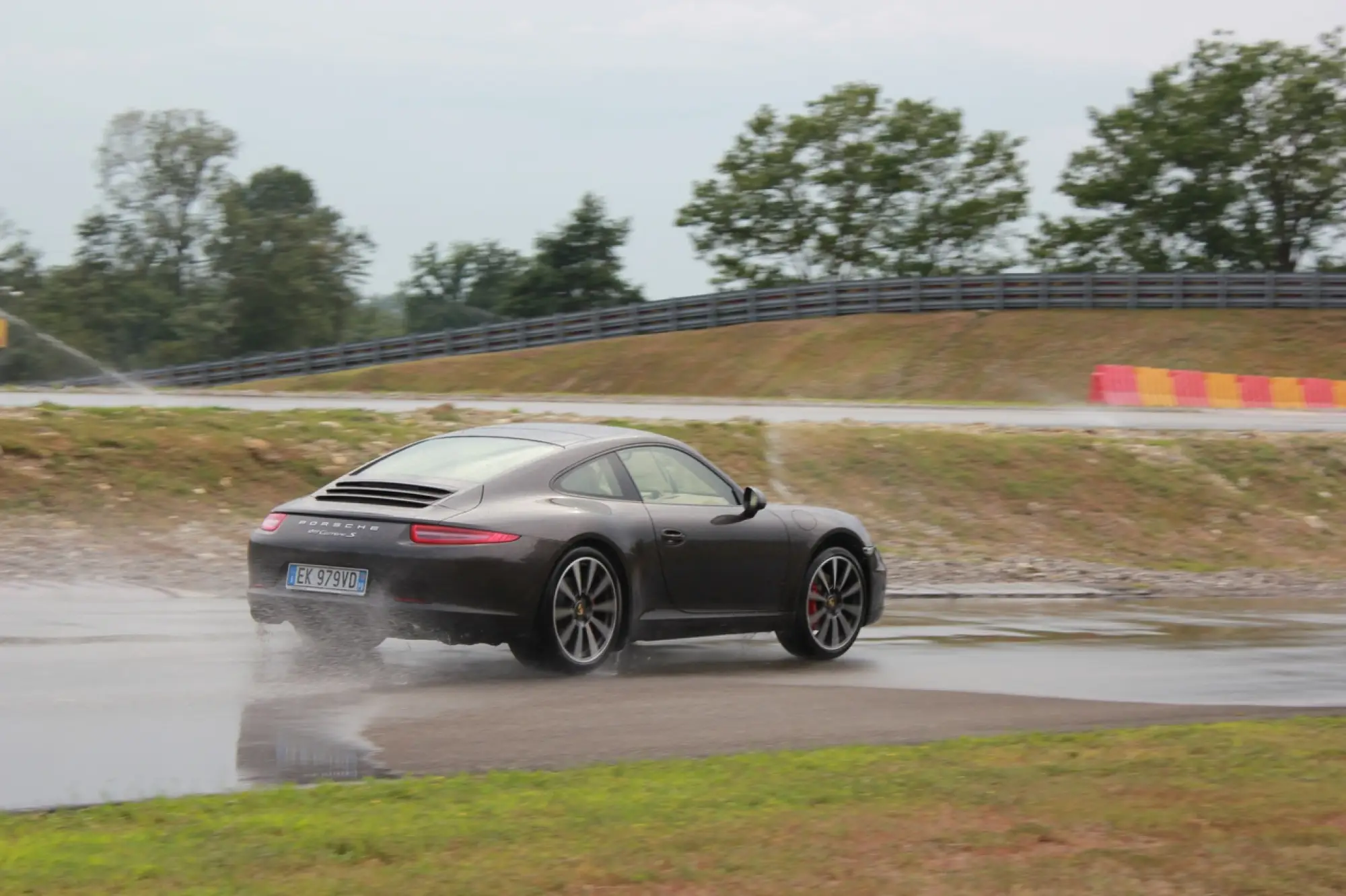 Porsche 911 Carrera S - Prova su strada e su pista Pirelli - 92