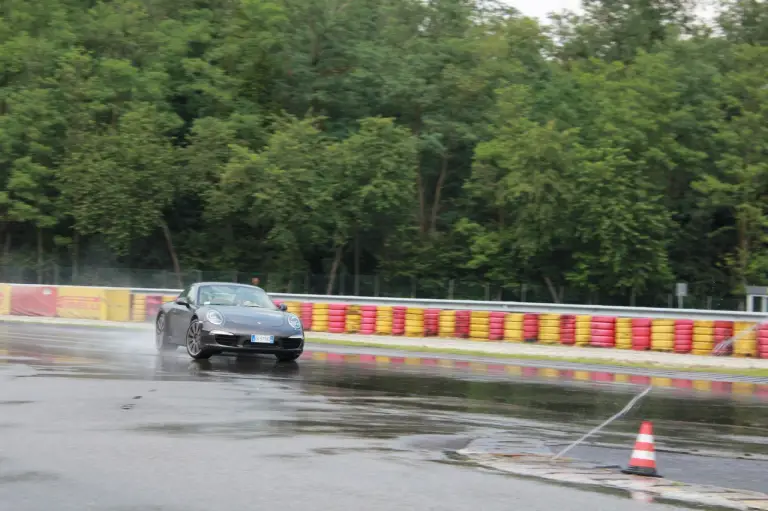 Porsche 911 Carrera S - Prova su strada e su pista Pirelli - 97