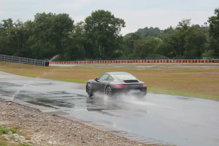 Porsche 911 Carrera S - Prova su strada e su pista Pirelli - 98