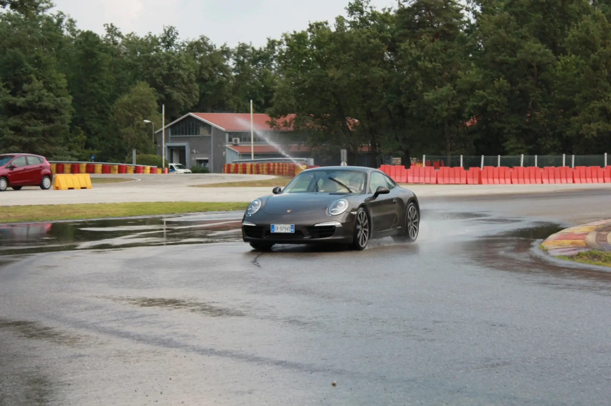 Porsche 911 Carrera S - Prova su strada e su pista Pirelli - 100