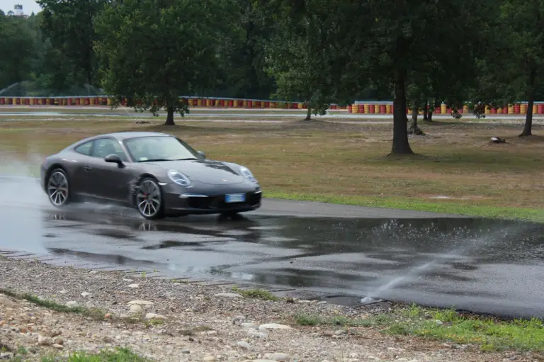 Porsche 911 Carrera S - Prova su strada e su pista Pirelli - 105