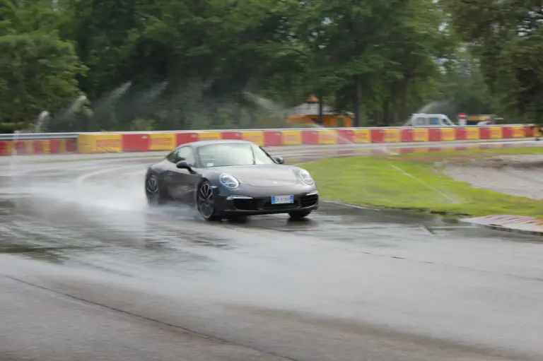 Porsche 911 Carrera S - Prova su strada e su pista Pirelli - 114