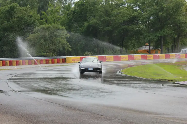 Porsche 911 Carrera S - Prova su strada e su pista Pirelli - 115