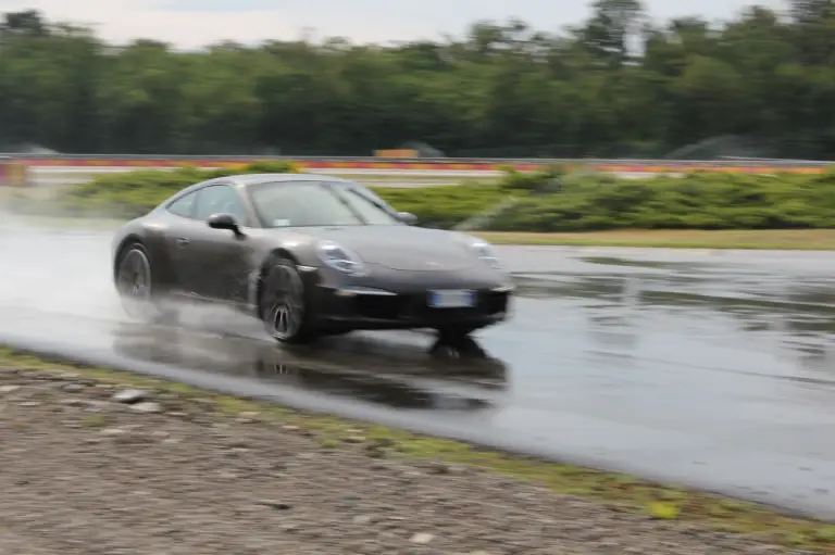 Porsche 911 Carrera S - Prova su strada e su pista Pirelli - 123