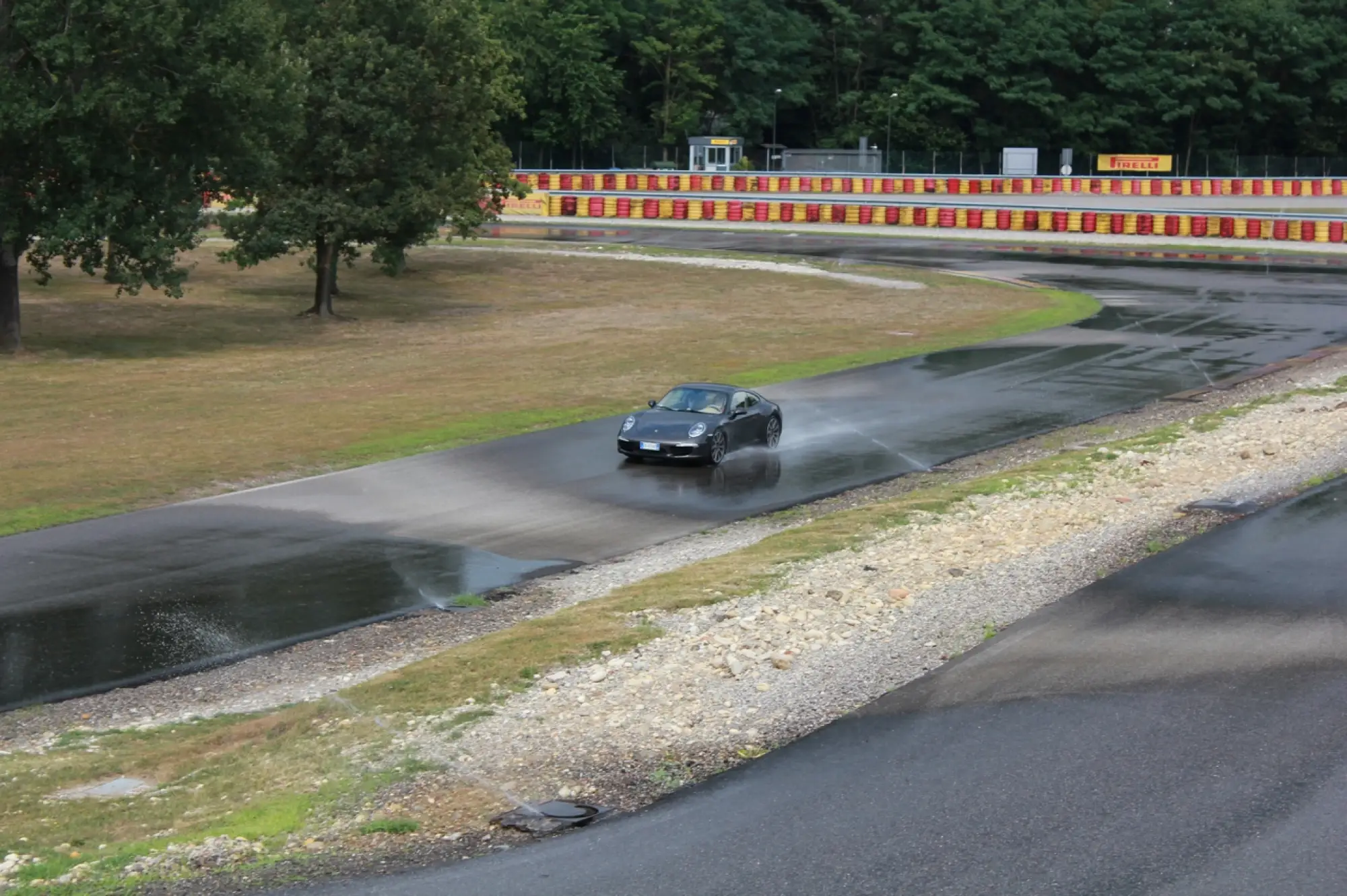 Porsche 911 Carrera S - Prova su strada e su pista Pirelli - 136