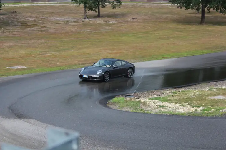 Porsche 911 Carrera S - Prova su strada e su pista Pirelli - 138